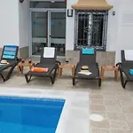 Boutique Bajamar نيرخا