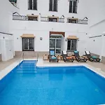 بيت ضيافة Boutique Bajamar 3*